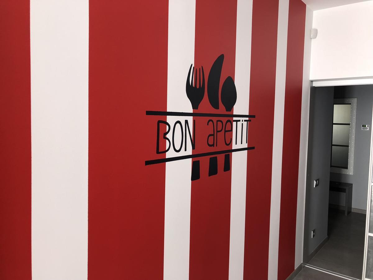 Bon Apetit Apartament Liov Exterior foto